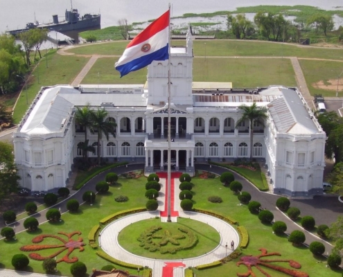 Descubre cómo constituir una empresa en Paraguay según la legislación vigente. Esta guía jurídica detalla los tipos de sociedades (EAS, SA y SRL), requisitos legales, proceso de registro, obligaciones formales y recomendaciones clave para emprendedores e inversores.