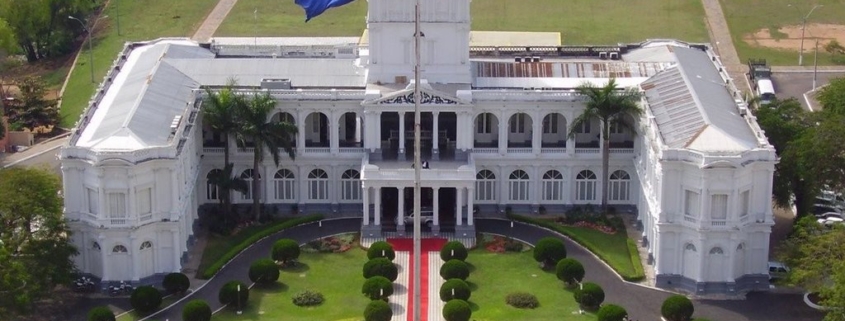 Descubre cómo constituir una empresa en Paraguay según la legislación vigente. Esta guía jurídica detalla los tipos de sociedades (EAS, SA y SRL), requisitos legales, proceso de registro, obligaciones formales y recomendaciones clave para emprendedores e inversores.